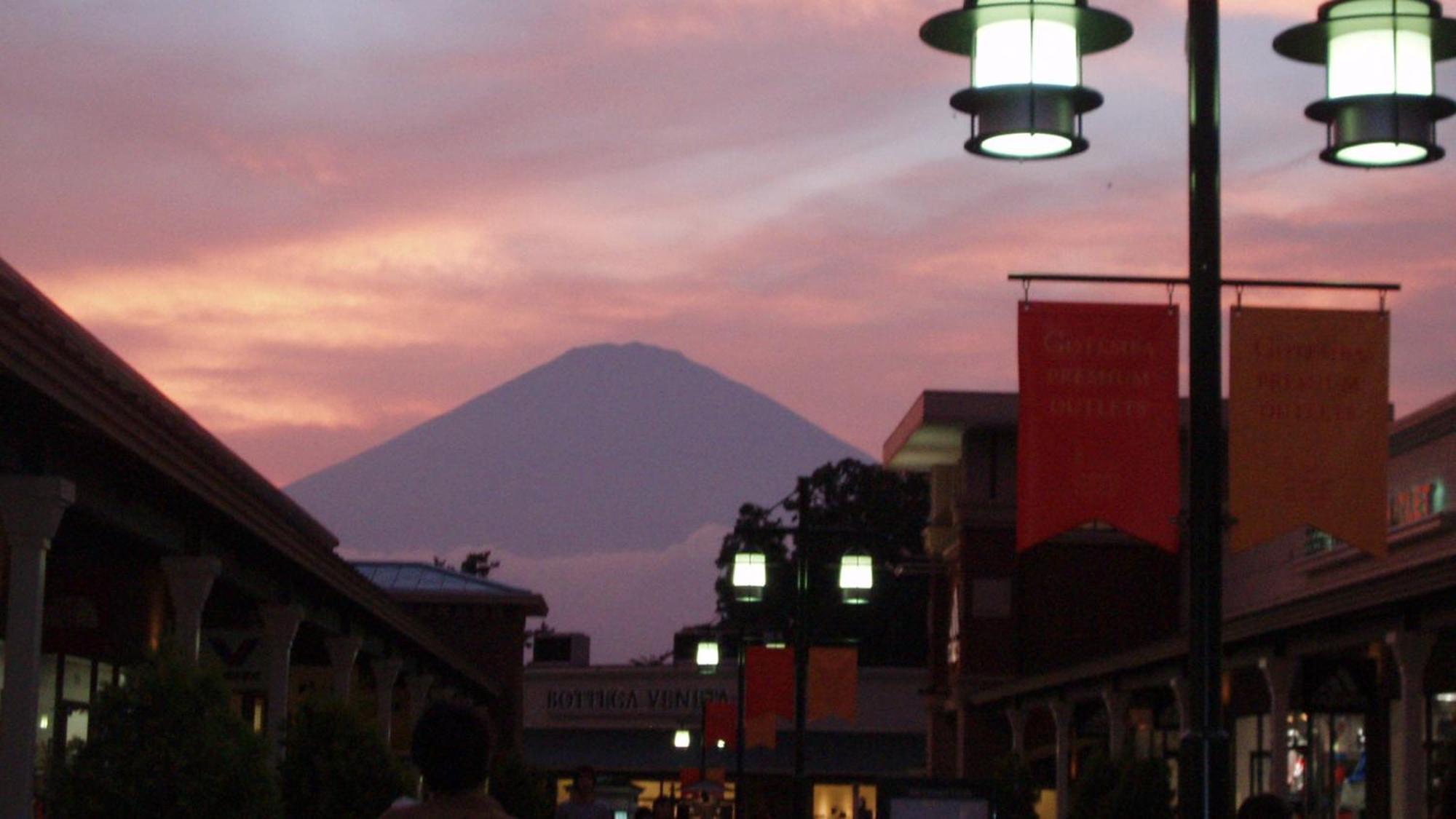Toyoko Inn Gotemba Ekimae Екстер'єр фото